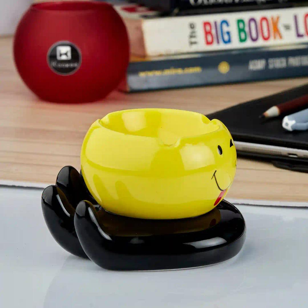 Kookee Groovy Ceramic Ashtray - Unique and Colorful Smoking Accessory with Retro Vibes - Funky Decor for Smokers and Collectors, Yellow/Black (10770)