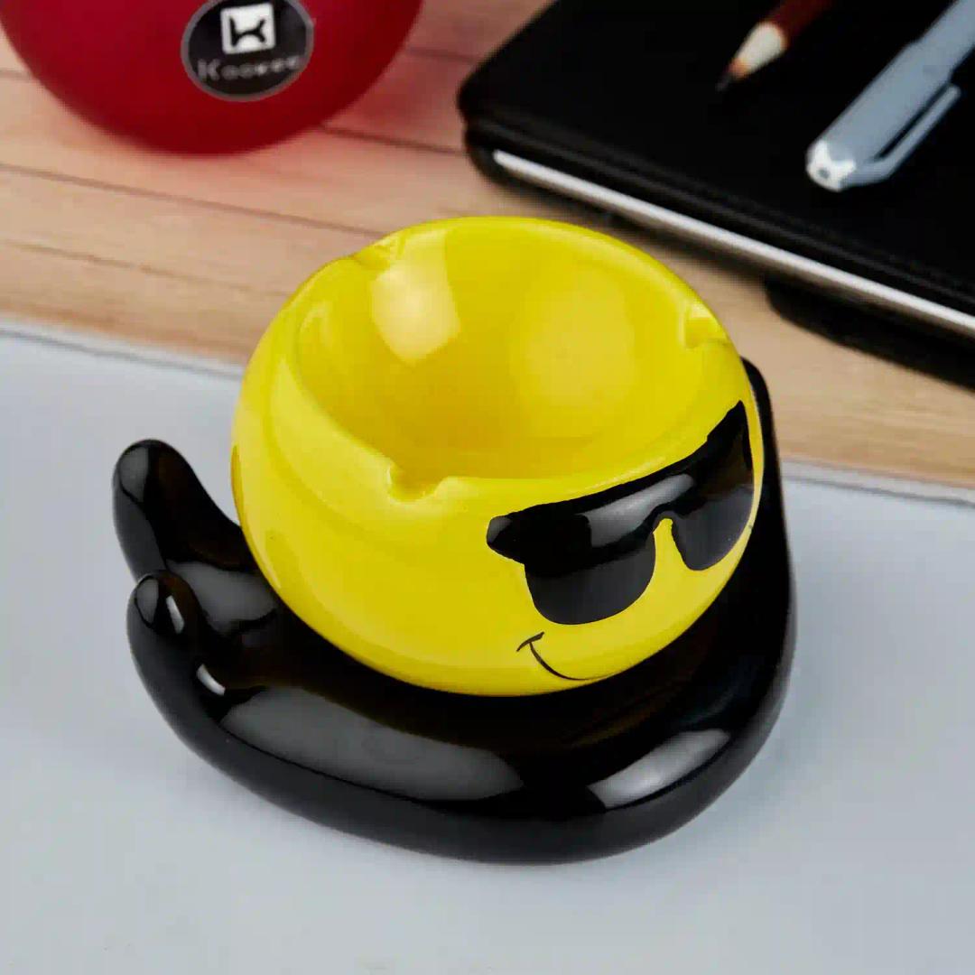 Kookee Groovy Ceramic Ashtray - Unique and Colorful Smoking Accessory with Retro Vibes - Funky Decor for Smokers and Collectors, Yellow/Black (10769)