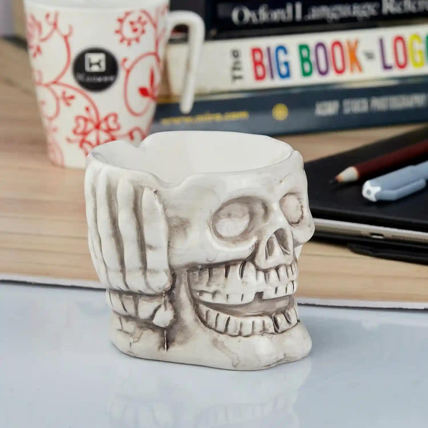 Kookee Groovy Ceramic Ashtray - Unique and Colorful Smoking Accessory with Retro Vibes - Funky Decor for Smokers and Collectors, White Skull (10684)