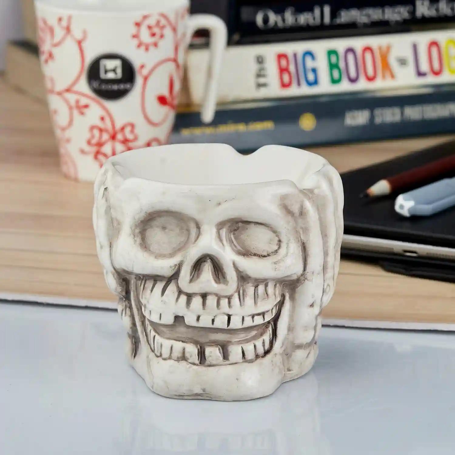 Kookee Groovy Ceramic Ashtray - Unique and Colorful Smoking Accessory with Retro Vibes - Funky Decor for Smokers and Collectors, White Skull (10684)