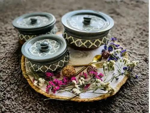 The Vintage Family Casseroles Set