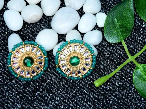 Vintage-Inspired Stone Stud Earrings – Crystal Accents & Beaded Border