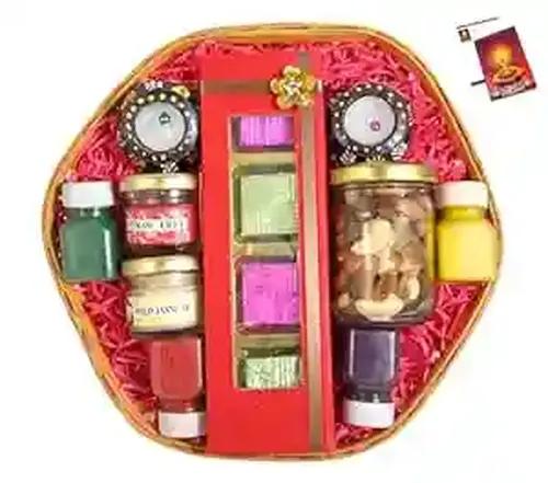 Diwali dry fruits gift box/diwali dry fruits gift hamper/diwali dry fruits gift box-decorated basket+1 jar of mixed dry fruit+2 jar of scented candle+2 designer Diya+4 Rangoli Colours+Diwali Car