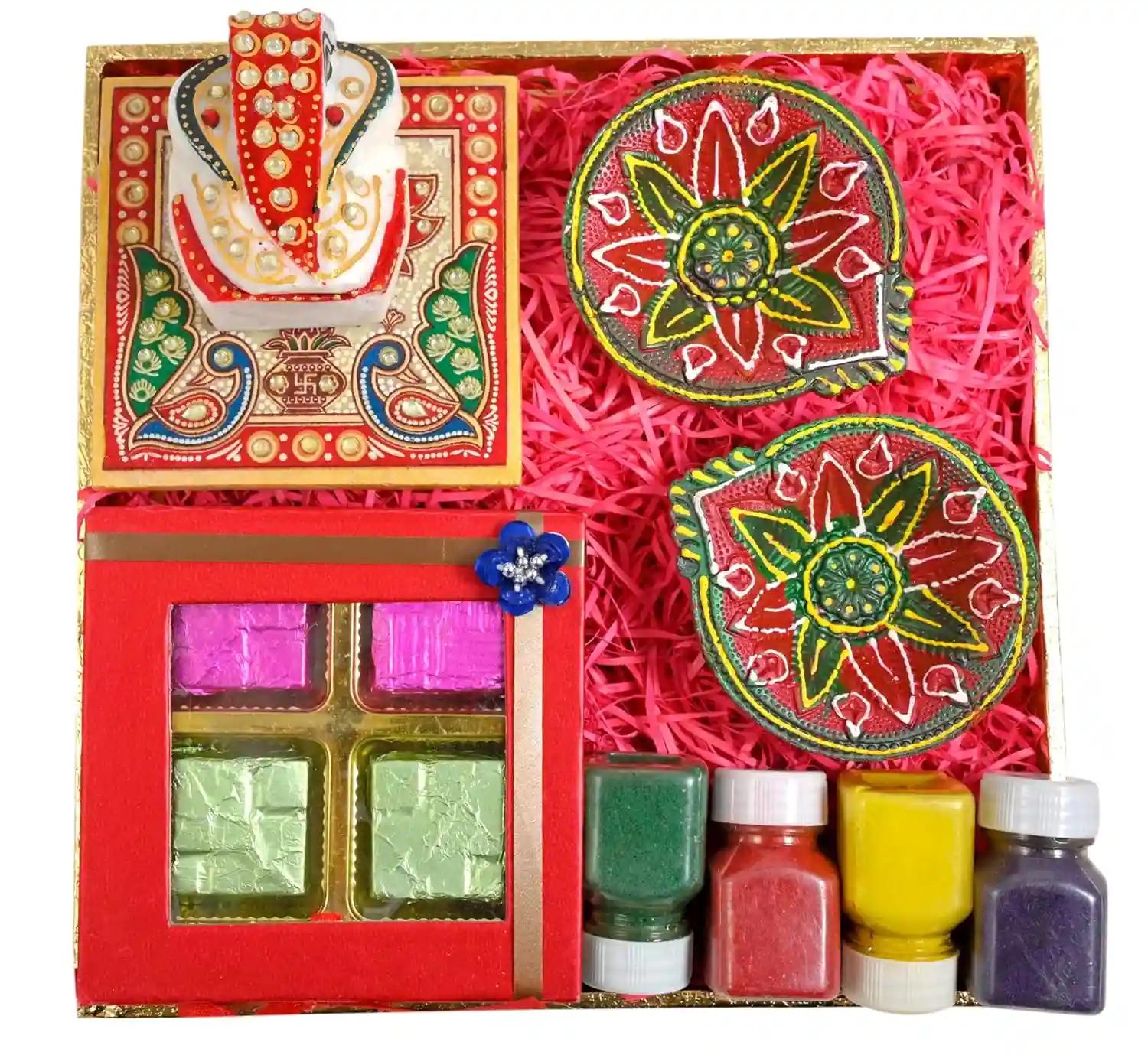 MANTOUSS diwali gift hamper/diwali diya/diwali gift item for family/diwali gift pack-decorated tray+Handcrafted chocolate box+Showpiece figurine+4 rangoli colours+Diwali Greeting Card