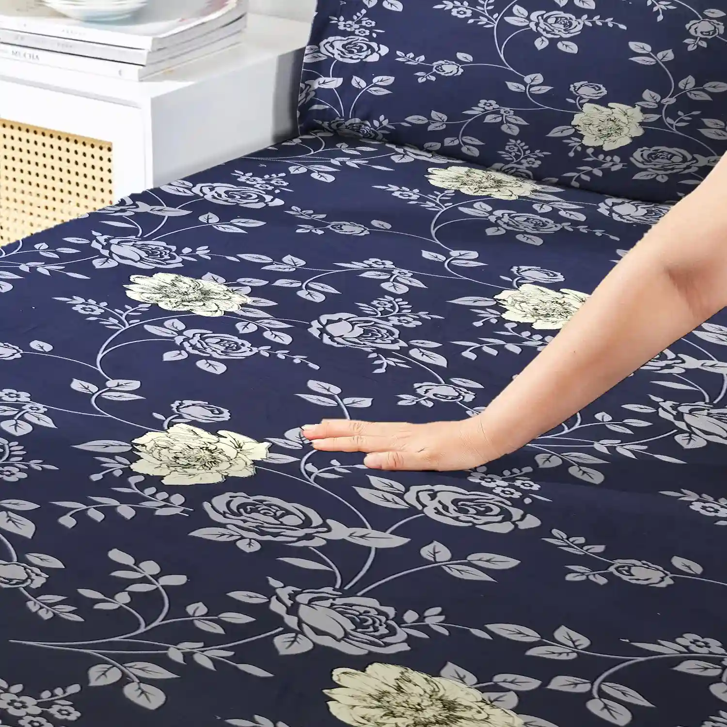 HOMIEE Glace Cotton Elastic Fitted Bed Sheet for Double Bed, Soft, Breathable & Durable Chadar with Deep Pockets, Wrinkle-Resistant, Fade-Proof & Perfect for All Seasons - Bluewood
