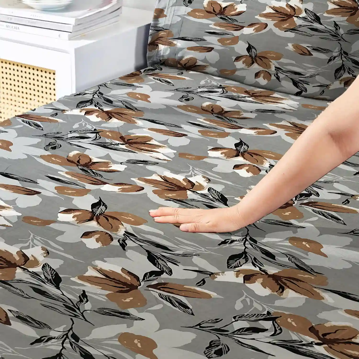HOMIEE Glace Cotton Elastic Fitted Bed Sheet for Double Bed, Soft, Breathable & Durable Chadar with Deep Pockets, Wrinkle-Resistant, Fade-Proof & Perfect for All Seasons - Warm Grey