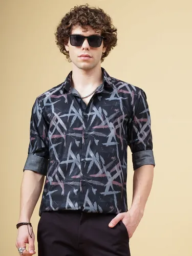 Black Avast Print Shirt L