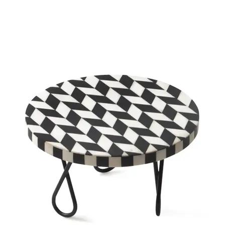 CASA DECOR Retro Row Resin & Metal Rhombus Maze Pizza Cake Stand Pack of 1 (Black & White, Diameter-8 Inch)